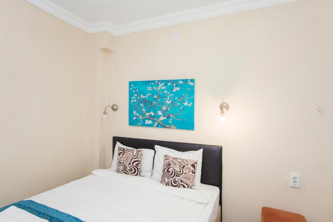 Divan Wooden Guesthouse Istanbul Exterior photo