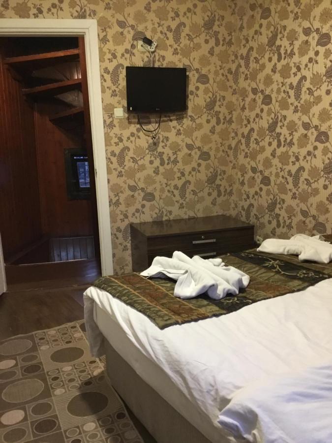Divan Wooden Guesthouse Istanbul Exterior photo
